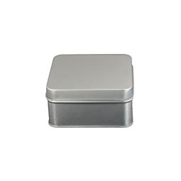 Metallschachteln: Geschenkverpackung aus Blech, z.B. für Pralinen; quadratische Stülpdeckeldose, silber, aus Weißblech.