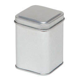 Silberne Dosen: Traditionelle Dose für ca. 25 Gramm Tee; quadratische Stülpdeckeldose, aus Weißblech.