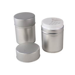 Gewürzdosen: runde Stülpdeckeldose aus Weißblech für Gewürze, mit Streueinsatz aus Kunststoff.