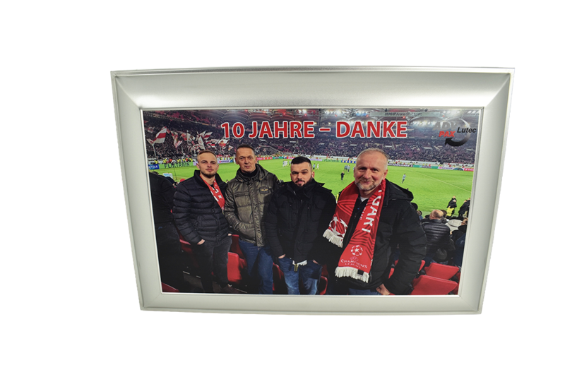 Personalisierte Dose mit Digitaldruck als Geschenk für den Mitarbeiter zum Jubiläum bei ADV PAX Lutec GmbH