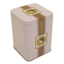 Tee Yin Yang, Dose für ca. 200g Tee; quadratische Stülpdeckeldose, weiß, bedruckt mit Yin Yang Motiv, aus elektrolytischem Weißblech.